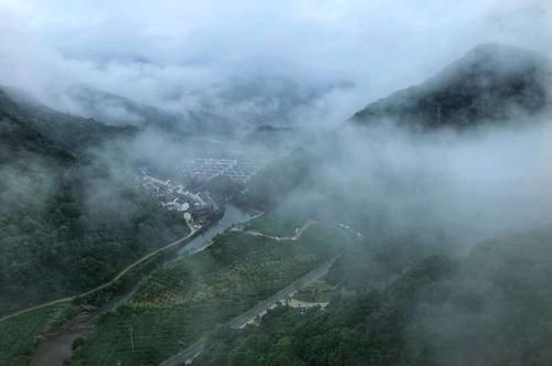 下雨是什么雾（下雨天的雾是雾霾吗）-图3