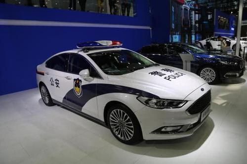 警车用什么车（警车什么样）-图3