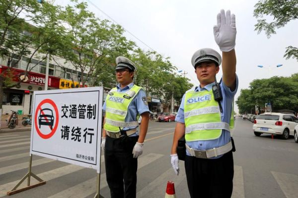 交警考试考什么（交警考试难不难）